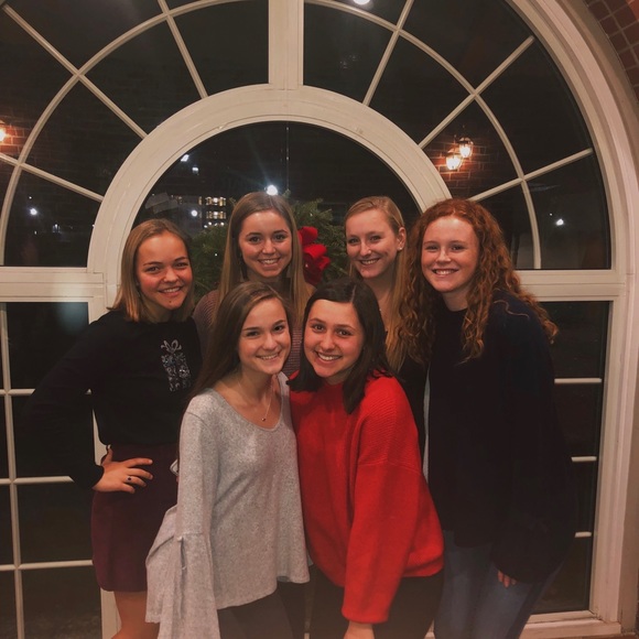 Meet your Posher, Julia - Picture 1 of 1